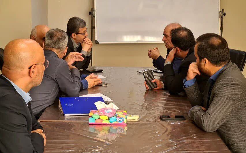 استاندار  پرونده  پلی کلینیک فرهنگیان کاشان را رسیدگی کرد