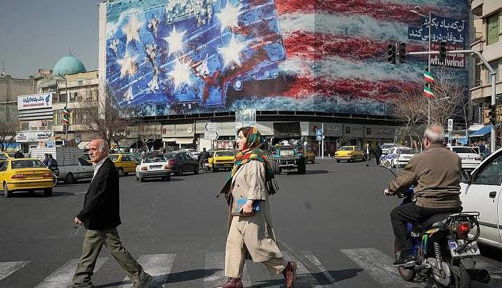 تحریم ایران؛ تلاش واشنگتن برای بیرون انداختن ایران از مدار جهان