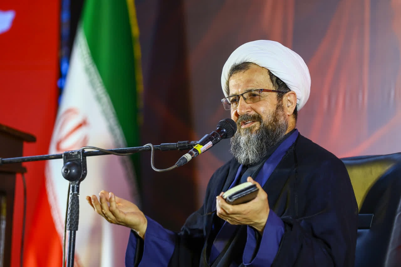 قالیشویان نماد است و باید همراه با شعور باشد