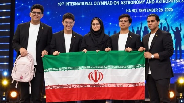 طلای جهانی المپیاد نجوم بر گردن جوانی از دیار فریدن