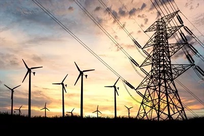 ظرفیت نیروگاه‌های خورشیدی اصفهان از ۷۰۰ مگاوات گذشت