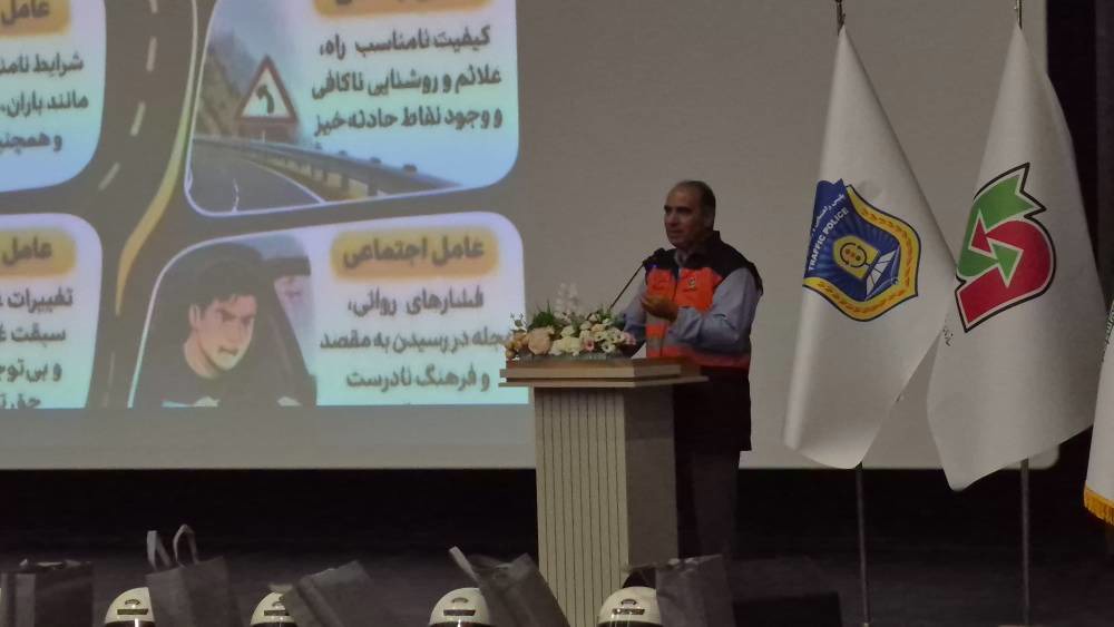 کارگاه آموزشی ایمنی و پویش نه به تصادفات در برخوار