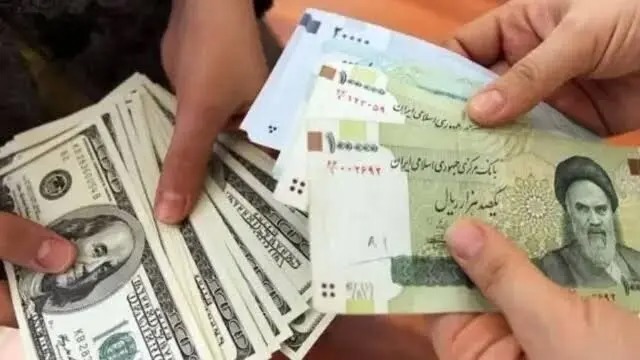 واقعا بانک مرکزی برای جمع آوری نقدینگی از بازار راهی جز فروش ۲میلیارد دلار به مردم نداشت؟