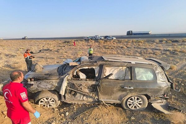 یک کشته و یک مصدوم در پی واژگونی خوردو در محور کاشان-نطنز