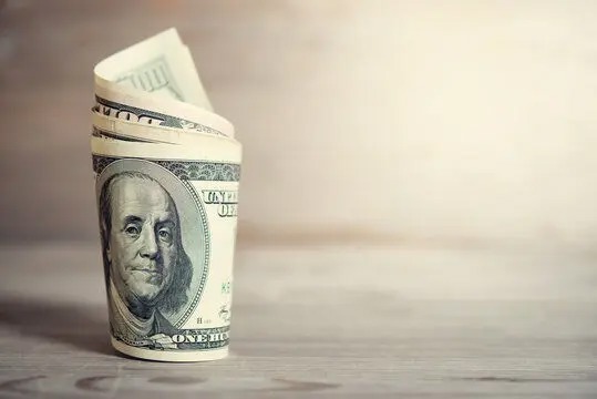 تصمیمات جزیره‌ای، سیاست‌های ارزی بانک مرکزی را تضعیف می‌کند / سیاست ارزی زمانی نتیجه می‌دهد که هماهنگی میان دستگاه‌ها وجود داشته باشد