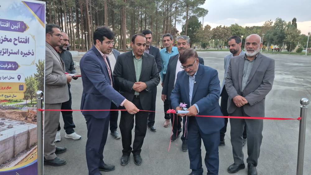 افتتاح استخر و مخزن ذخیره آب دو هزار متر مکعبی در دولت آباد