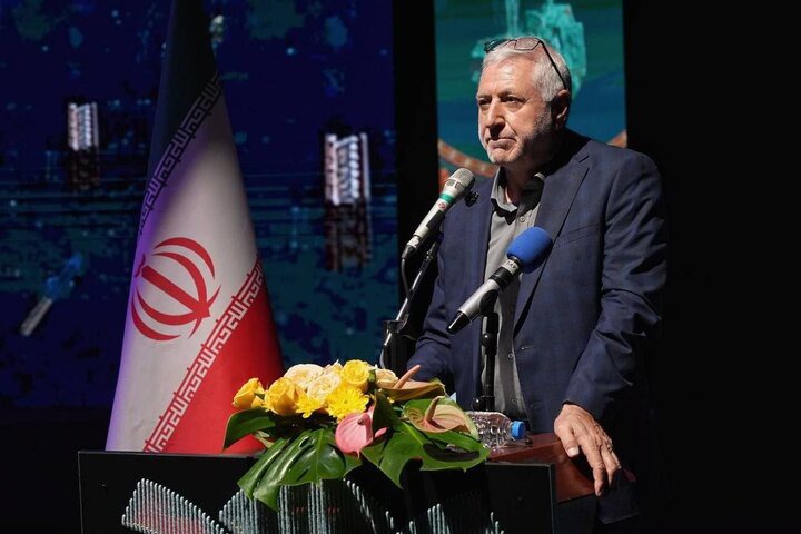 تقویت تولید هنرمندان در دستور کار مسوولان قرار گیرد