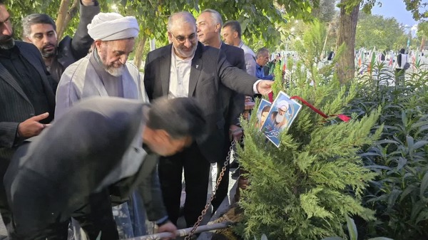 مراسم بزرگداشت چهارمین شهید محراب در گلستان شهدای اصفهان