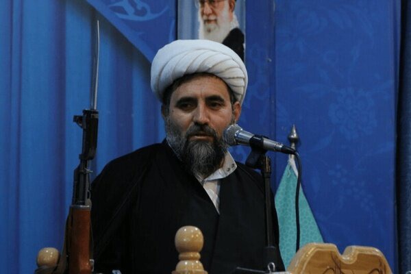 امام‌جمعه موقت اصفهان: آمریکا توان ورود زمینی به ایران را ندارد