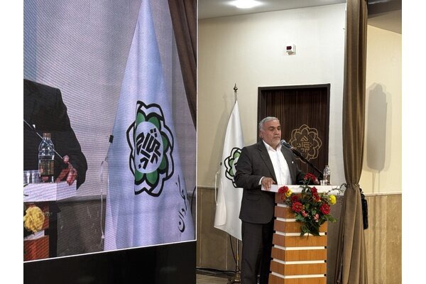 فرماندار لنجان: بروکراسی اداری نباید مردم را گرفتار کند