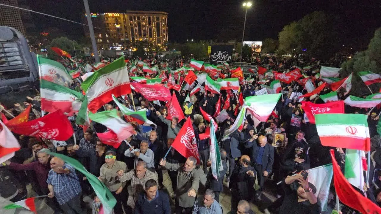 یادواره ۱۲ شهید هوافضای سپاه در تجمع شبانه کاشان